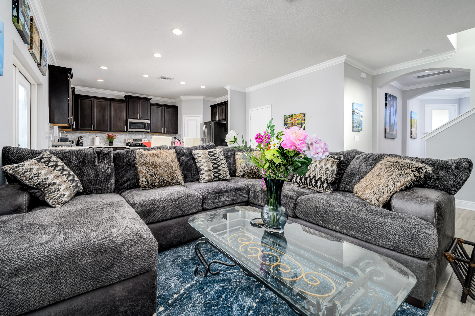 Sectional lounge seating